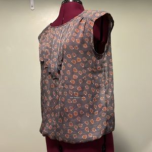 Y&I Sleeveless blouse - size L